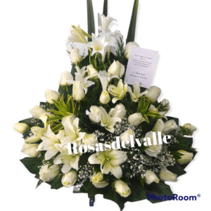 avanico elaborado en rosas y lirios